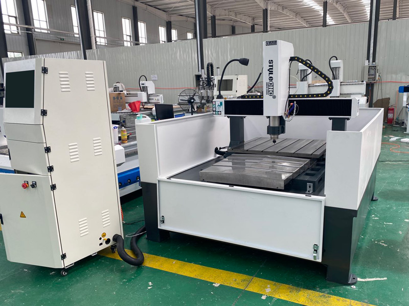 用于金屬銑削、雕刻和鉆孔的數(shù)控銑床