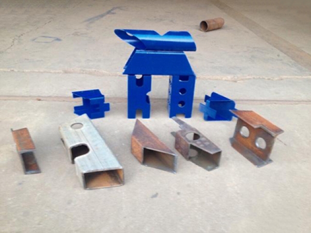 數(shù)控等離子切割機(jī)用于方管和圓管切割項(xiàng)目