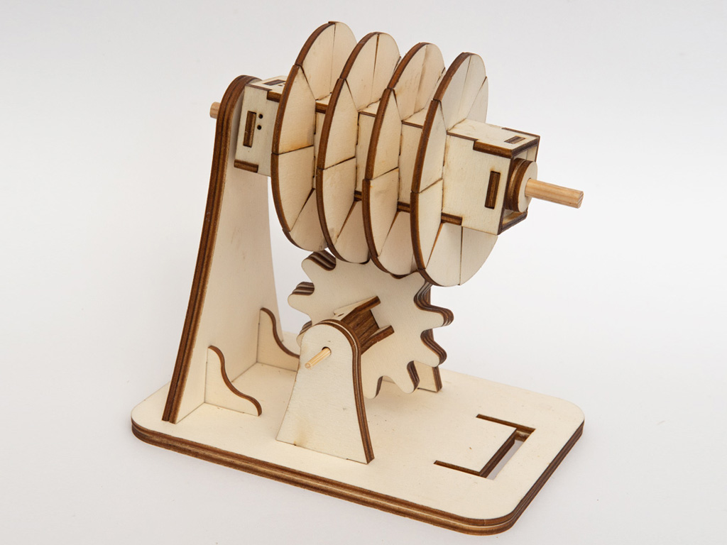 用于膠合板工藝品制作項(xiàng)目的激光切割機(jī)