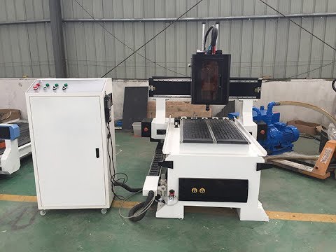 帶自動換刀裝置 (ATC) 的小型數控雕刻機