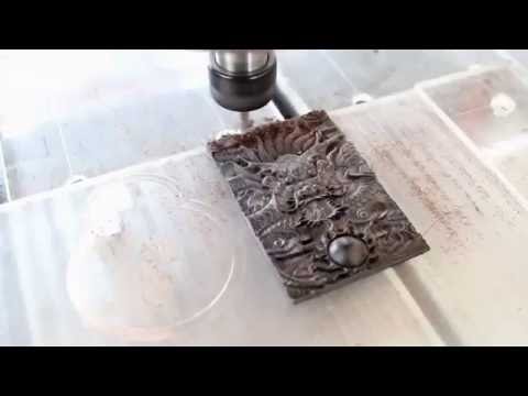 迷你數控雕刻機 6090 制作實木工藝品