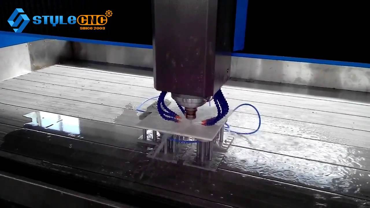 石材自動換刀數控雕刻機，用于臺面切割、邊緣拋光